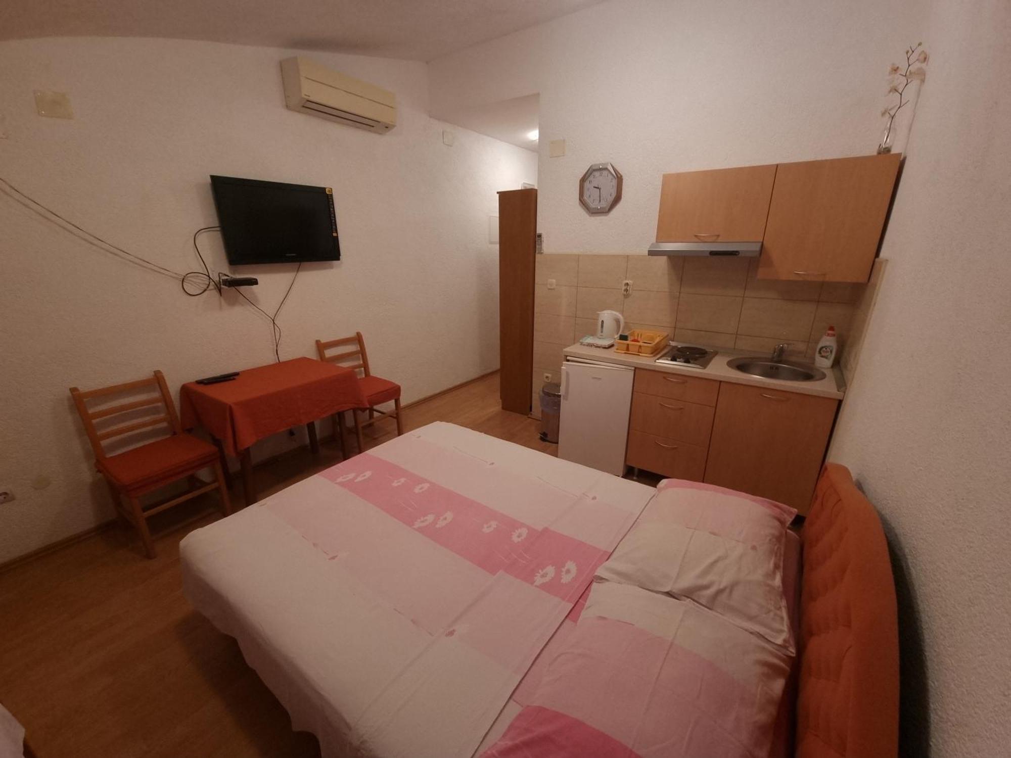 Apartments Cipetic Kastela Bagian luar foto