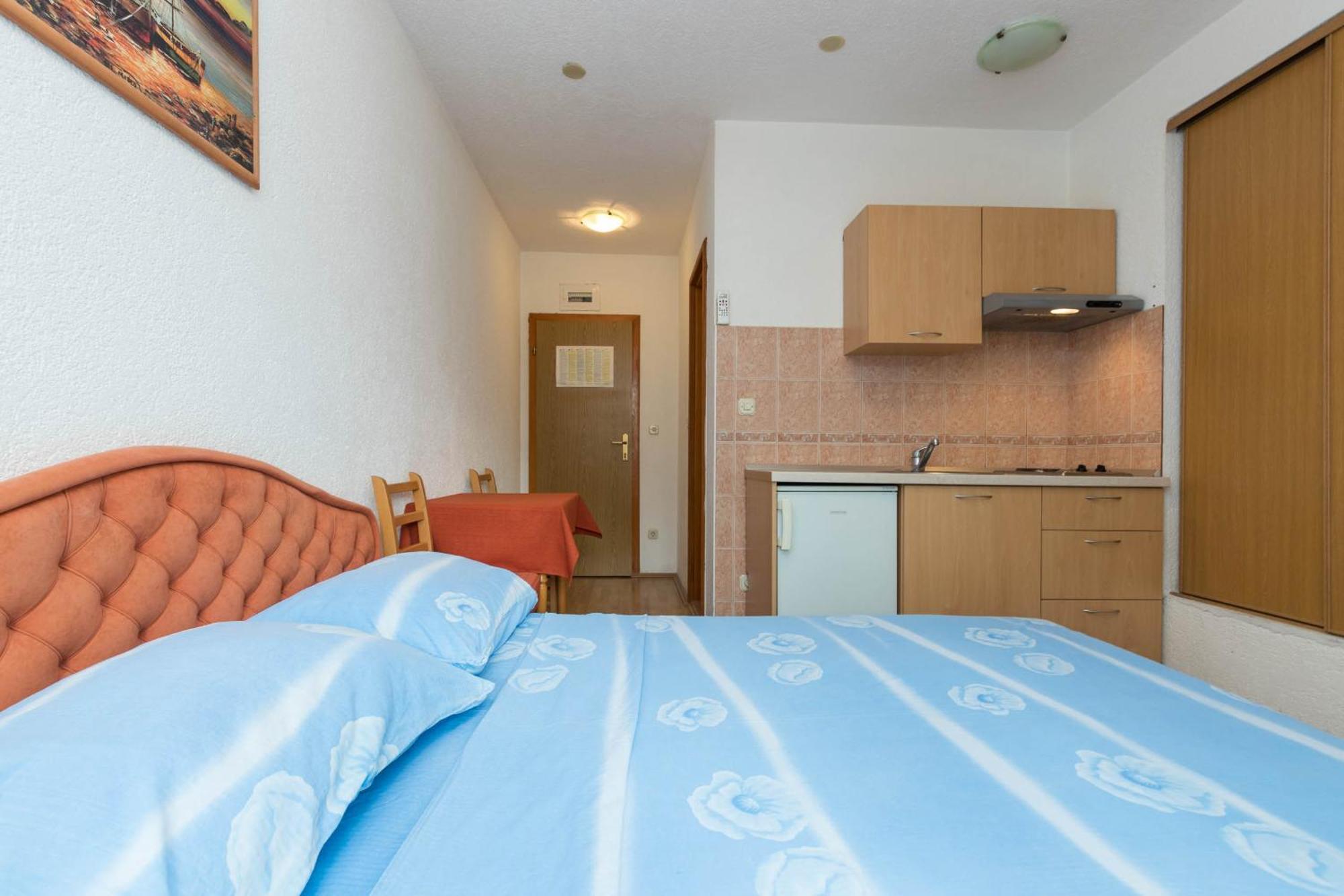 Apartments Cipetic Kastela Bagian luar foto