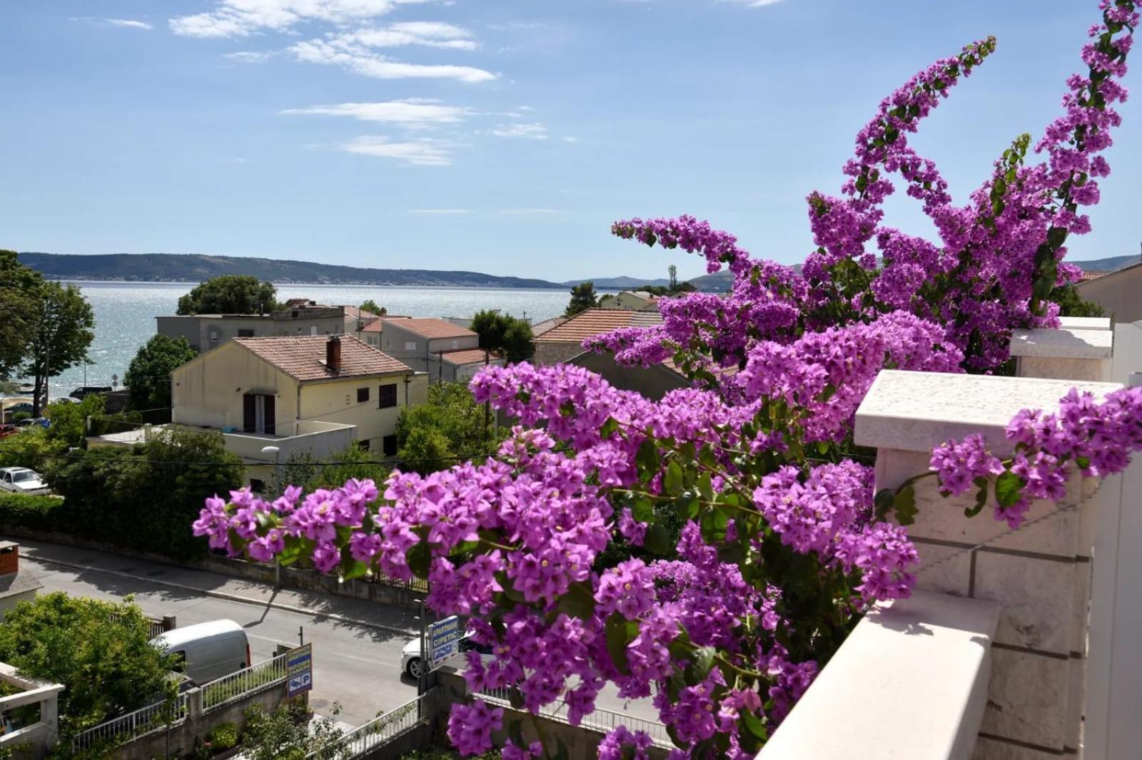Apartments Cipetic Kastela Bagian luar foto